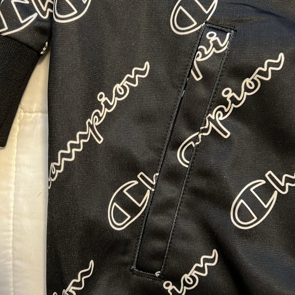 Champion Mens XL Full zipper Mock neck lightweight jacket. - Picture 4 of 6